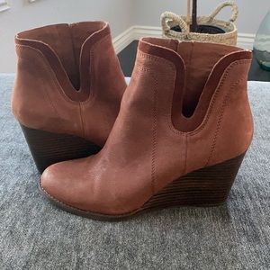 Lucky Brand Yenata Cutout Wedge Booties Size 10